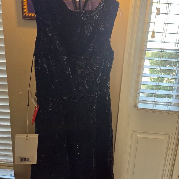 Macduggal cocktail sequence dress - Picture 2 of 4